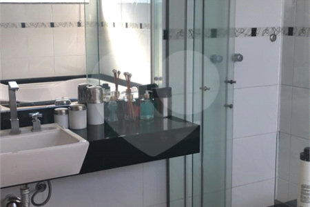 Casa à venda com 4 suítes no condomínio Aruã, Mogi das Cruzes - SP