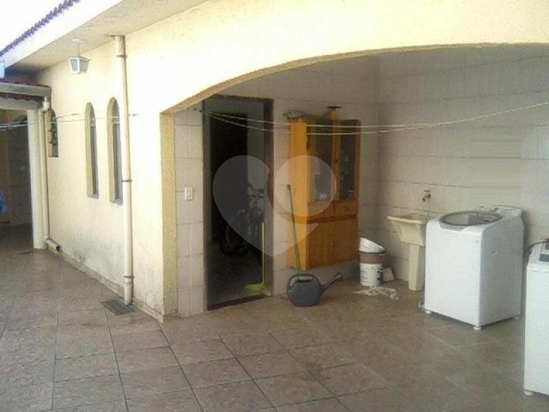 Sobrado à venda com 6 quartos, sendo 4 suítes, em Parque Edu Chaves, São Paulo, SP