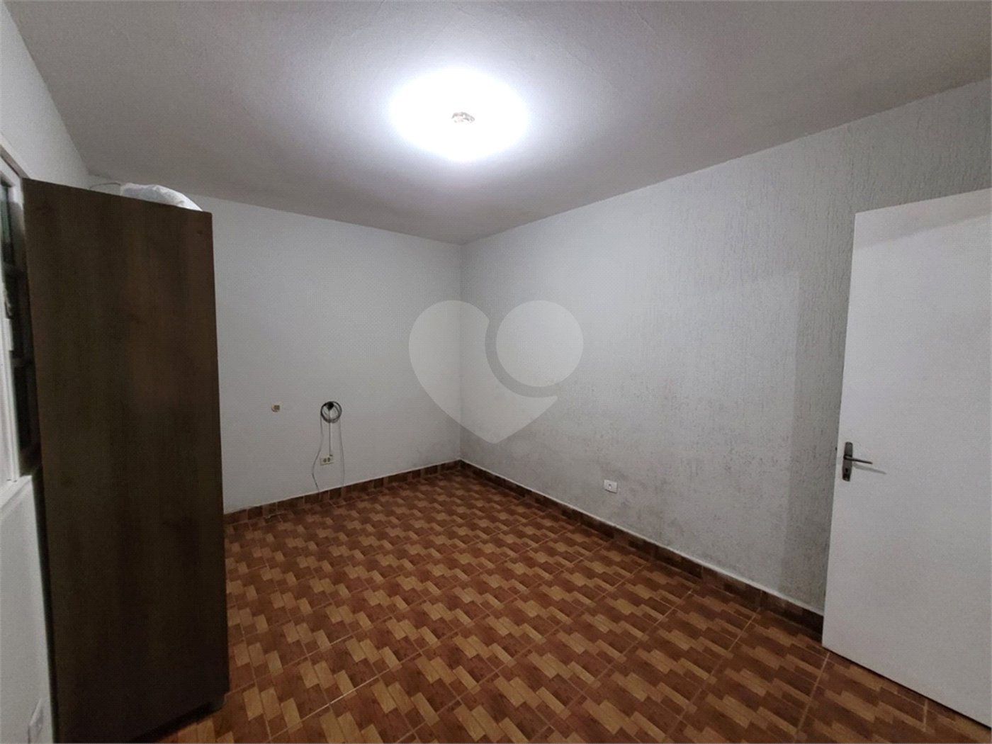 Sobrado à venda com 4 quartos em Vila Jurema, Ferraz de Vasconcelos, SP