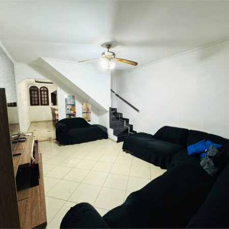 Casa à venda com 4 quartos, sendo 2 suítes, em Parque Santo Antônio, Guarulhos, SP