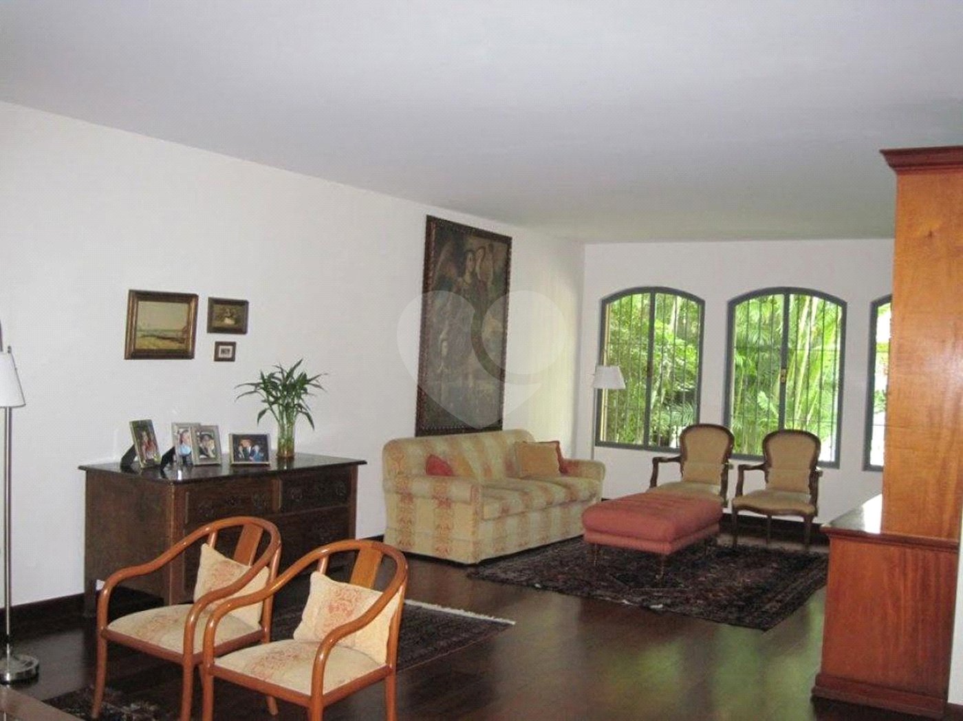Casa à venda com 4 quartos, sendo 2 suítes,  em Jardim Leonor, São Paulo, SP