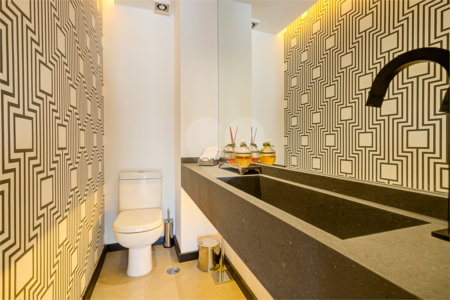 Apartamento à venda com 3 suítes em Campo Belo, São Paulo, SP