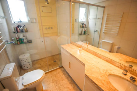 Apartamento à venda com 3 suítes em Real Parque, São Paulo, SP