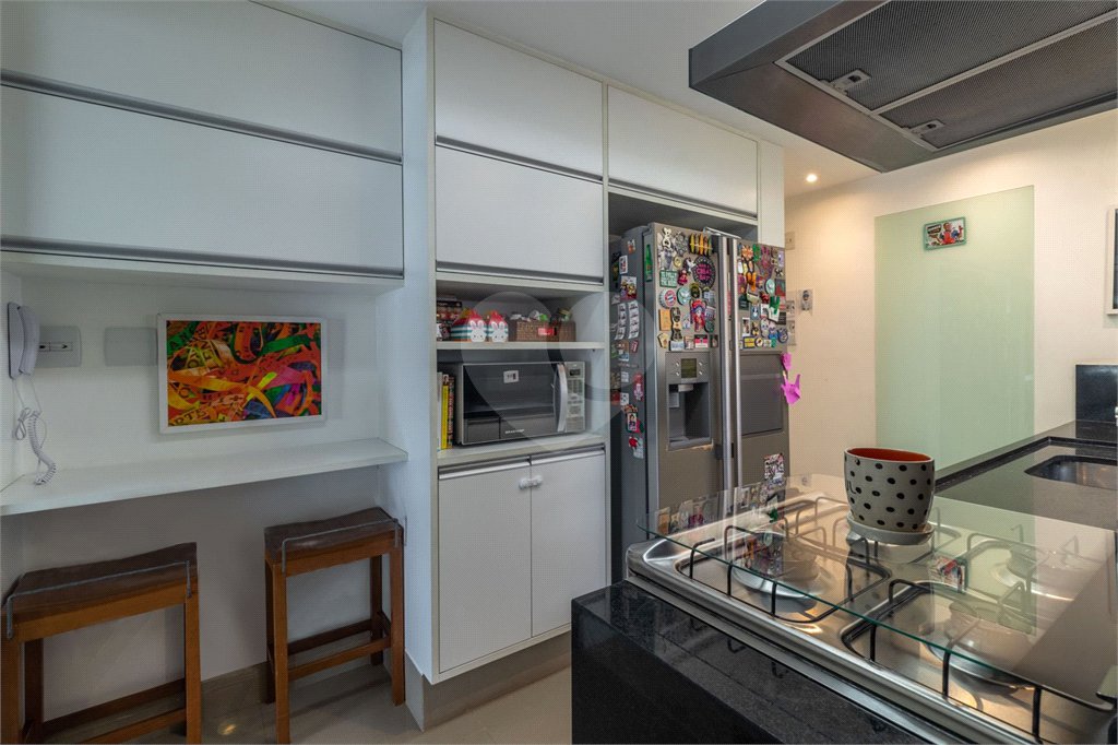 Apartamento à venda com 3 quartos, sendo 1 suíte, em Campo Belo, São Paulo, SP