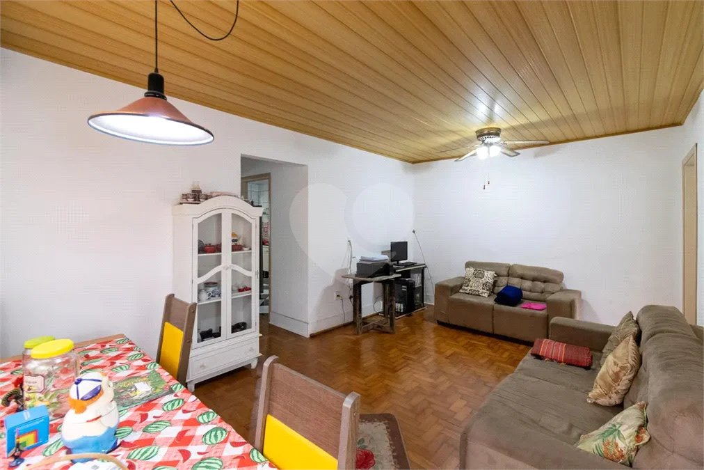 Casa à venda com 170m², 3 quartos e 2 vagas