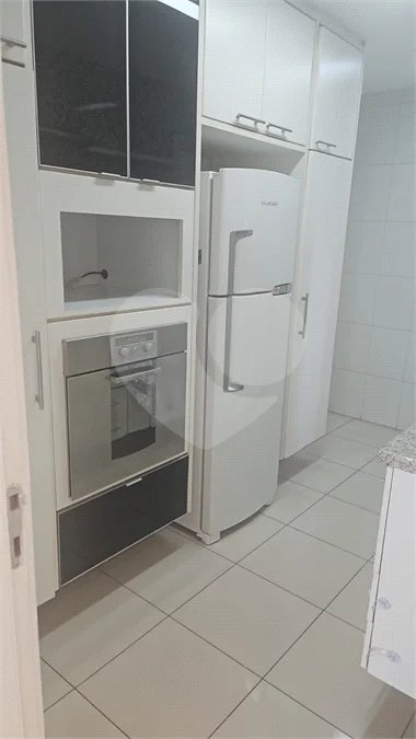 Apartamento para alugar com 3 quartos, sendo 1 suíte,  em Vila Olímpia, São Paulo, SP