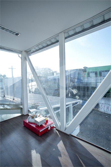 Lindo Salão Comercial para locação com 924m2 no Centro de Atibaia