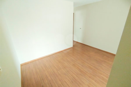 Apartamento - Próximo do metro Saúde - 2 quartos - 1 suíte - varanda - 2 vagas
