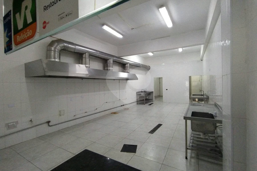 Prédio à venda em Imirim, São Paulo, SP