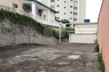 Sobrado à venda ou para alugar com 4 quartos em Brooklin Velho, São Paulo, SP
