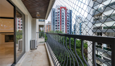 Apartamento à venda com 3 suítes em Vila Nova Conceição, São Paulo, SP