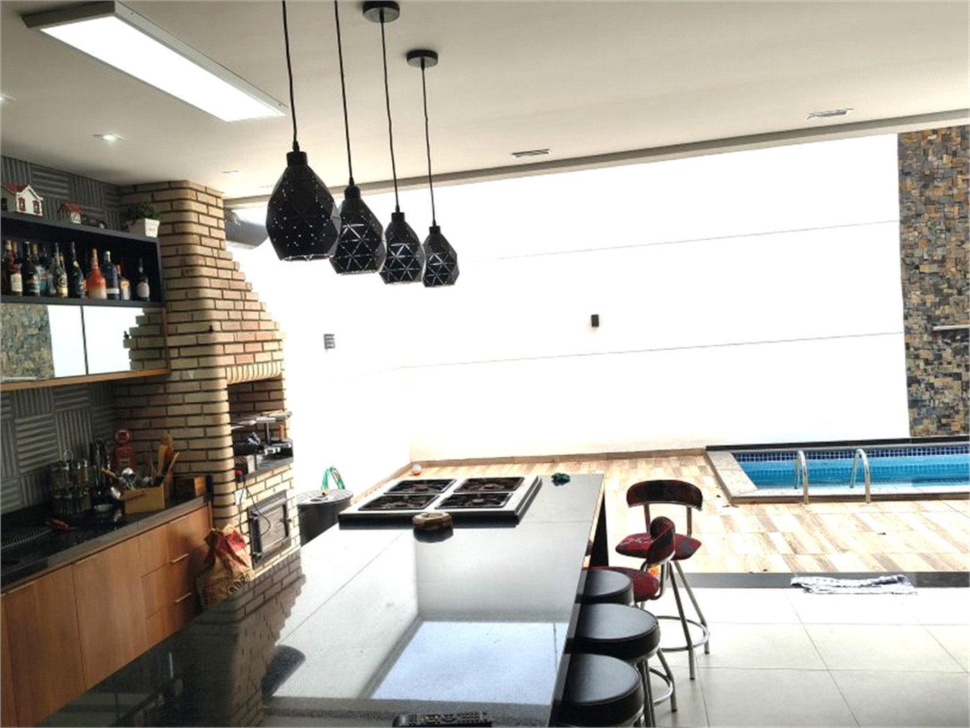 Casa à venda com 4 suítes no condomínio Res São Pedro da Aldeia, São Paulo - SP