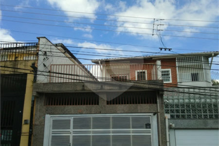 Sobrado à venda com 3 quartos, sendo 1 suíte, em Chora Menino, São Paulo, SP