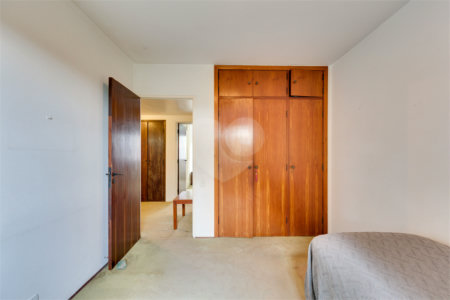 Apartamento à venda com 4 quartos, sendo 2 suítes, em Granja Julieta, São Paulo, SP