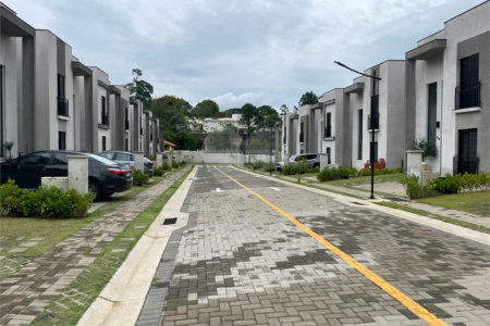 Casa à venda com 3 suítes no condomínio Villaggio Maranello, Vinhedo - SP