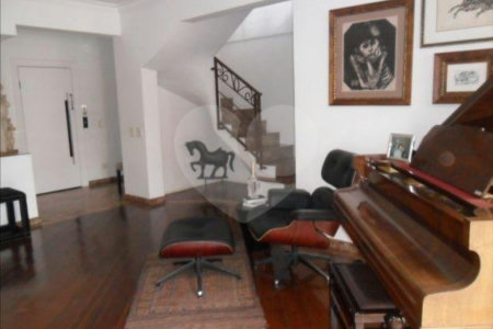 Cobertura à venda com 4 suítes em Vila Suzana, São Paulo, SP