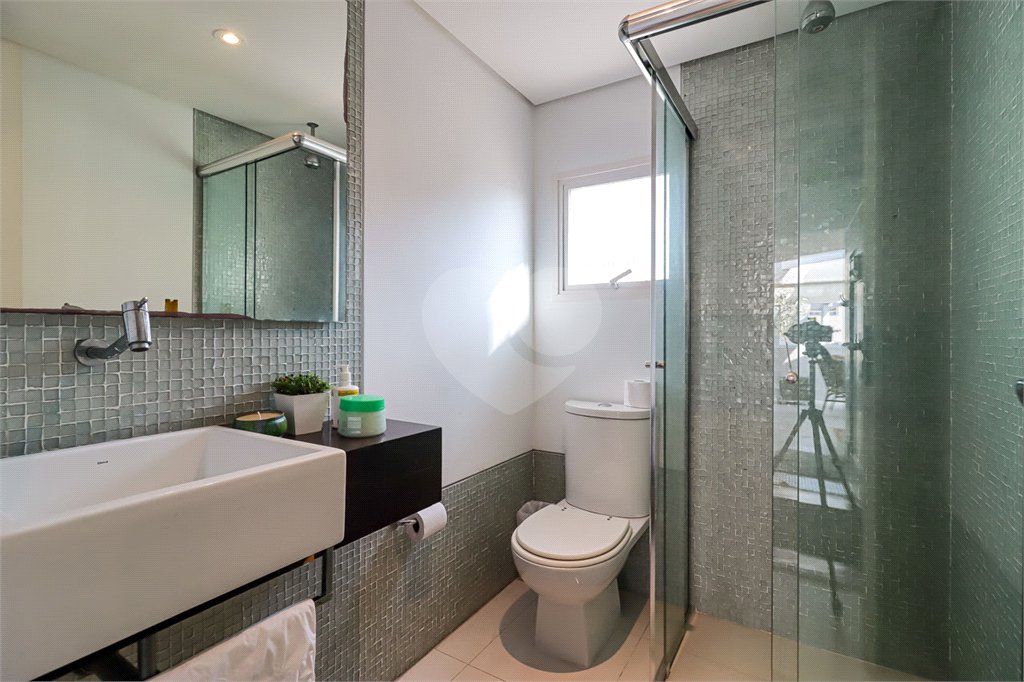 Cobertura à venda com 4 quartos, sendo 3 suítes,  em Vila Uberabinha, São Paulo, SP
