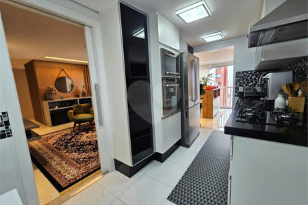 Apartamento à venda com 3 quartos, sendo 1 suíte, em Vila Regente Feijó, São Paulo, SP