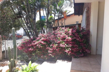 Casa à venda ou para alugar com 3 quartos, sendo 1 suíte, em Jardim Maria Trindade, São Roque, SP