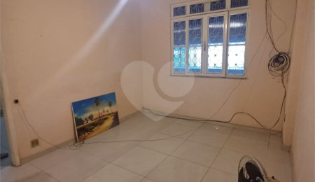 Casa à venda com 3 quartos, sendo 1 suíte,  em Senador Camará, Rio de Janeiro, RJ