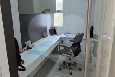 Casa à venda com 4 quartos, sendo 2 suítes,  no condomínio Aromaz, São Bernardo do Campo - SP