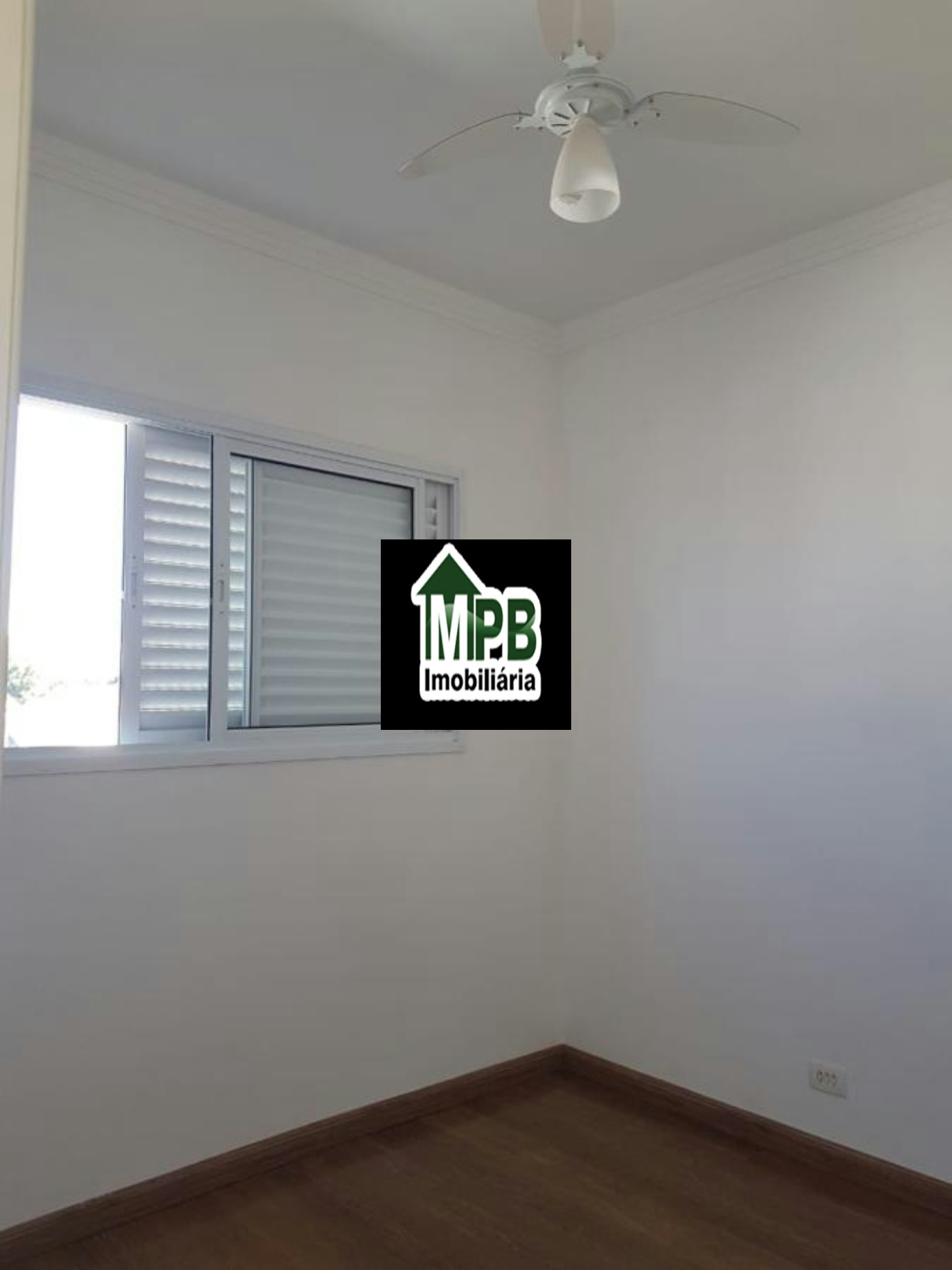 Sobrado à venda com 3 quartos, sendo 1 suíte, no condomínio Horto 3, Sorocaba - SP