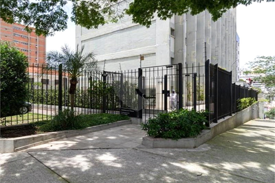 Apartamento à venda com 3 quartos, sendo 1 suíte, em Perdizes, São Paulo, SP