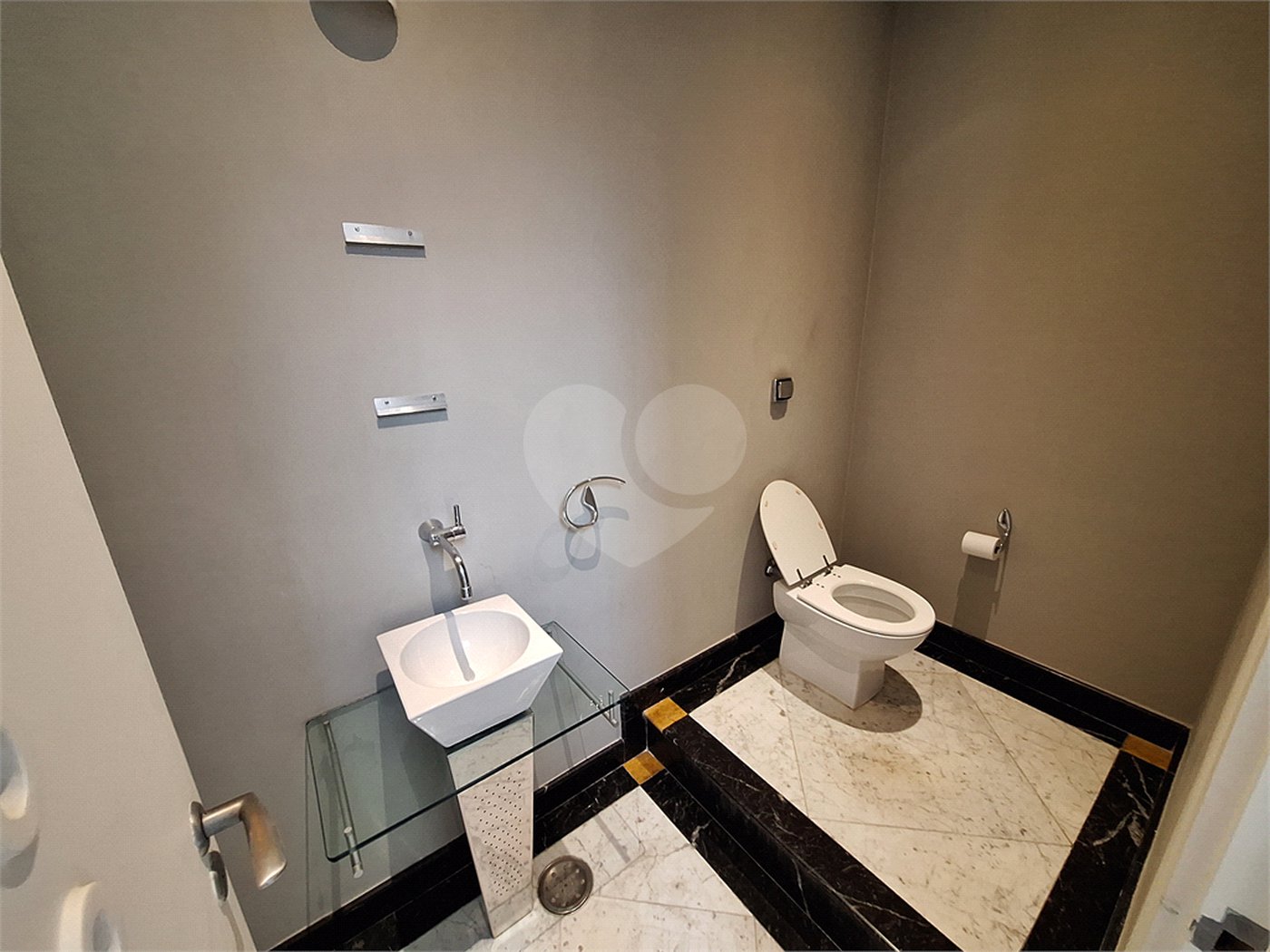 Casa à venda com 4 suítes no condomínio Villagio DI Sopra, São Paulo - SP