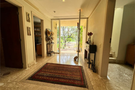 Casa à venda com 5 suítes no condomínio Residencial Bougainville, Campinas - SP