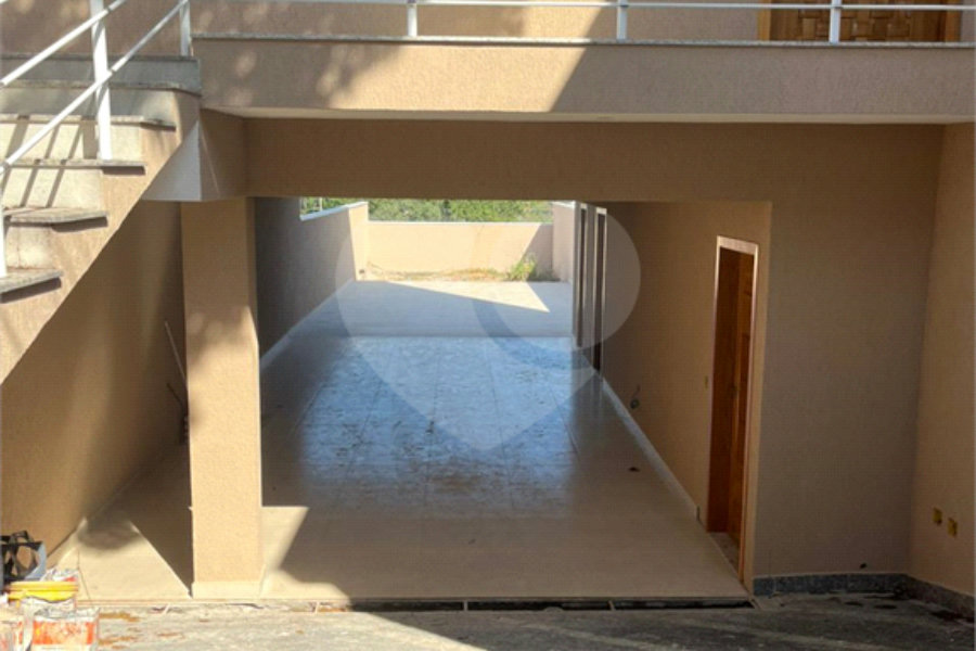 Sobrado à venda ou para alugar com 3 suítes em Vila Pedra Branca, São Paulo, SP