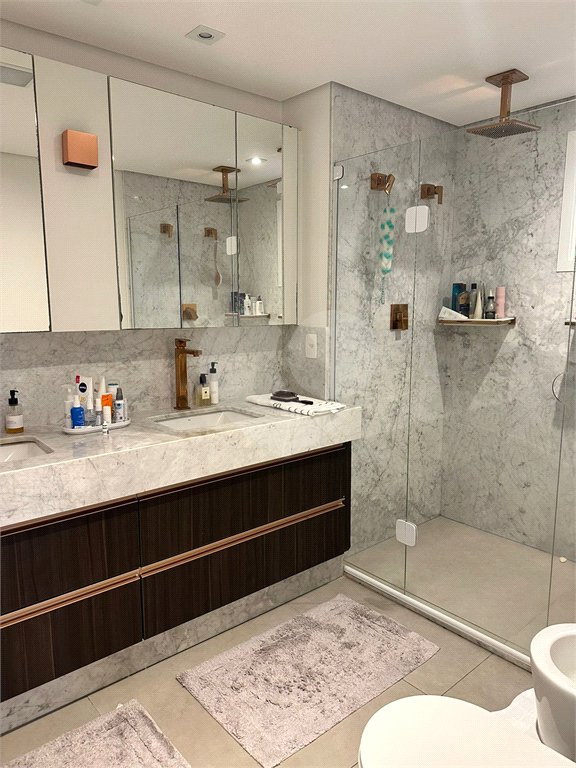 Apartamento à venda com 4 quartos, sendo 3 suítes, em Alto de Pinheiros, São Paulo, SP