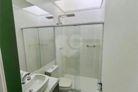Casa à venda com 3 quartos, sendo 1 suíte, no condomínio Residencial Rio Preto Village, Atibaia - SP