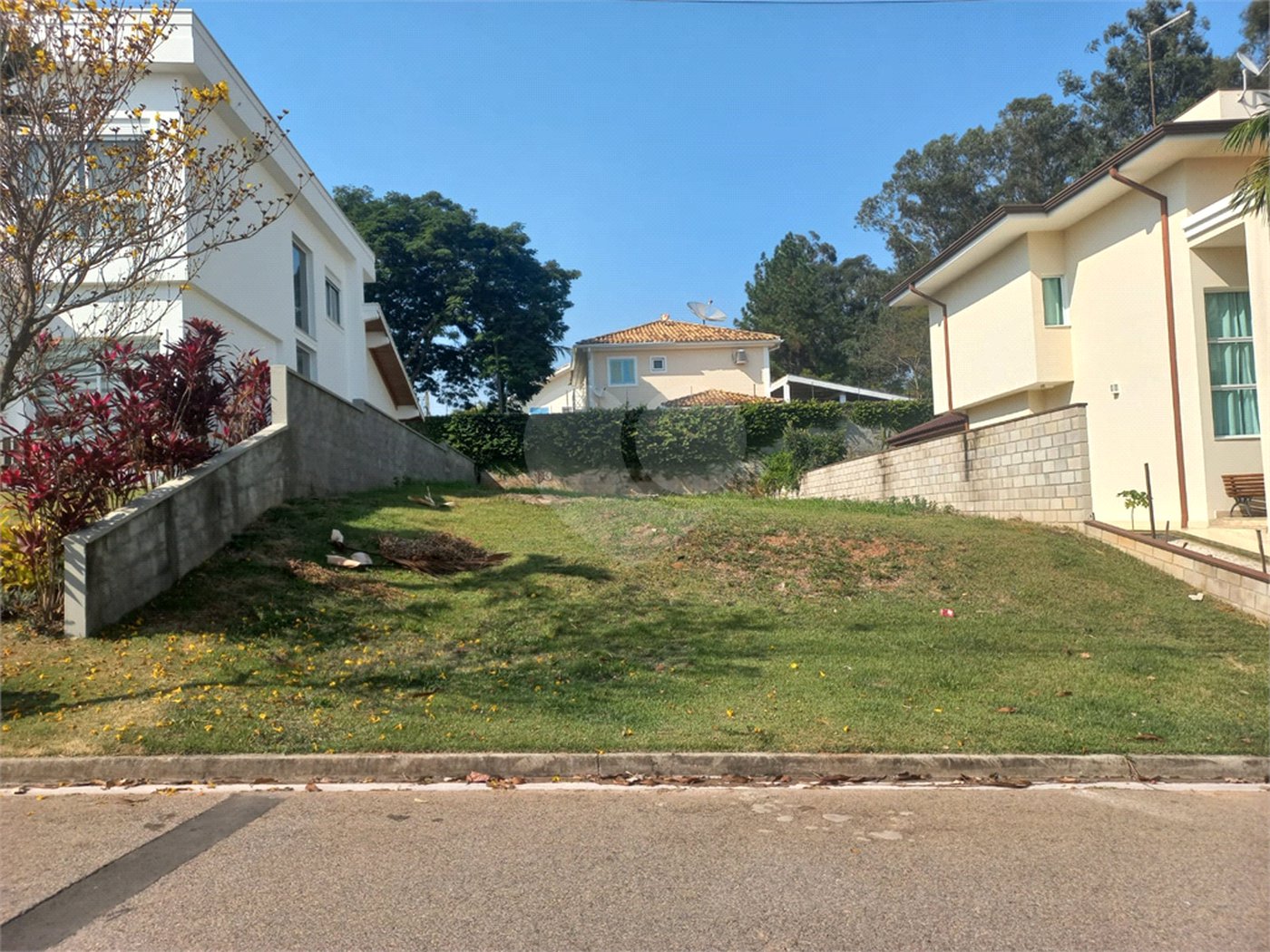 Terreno à venda em Via Castelli, Louveira, SP