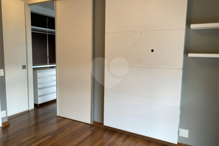 Apartamento à venda com 3 suítes em Vila Andrade, São Paulo, SP