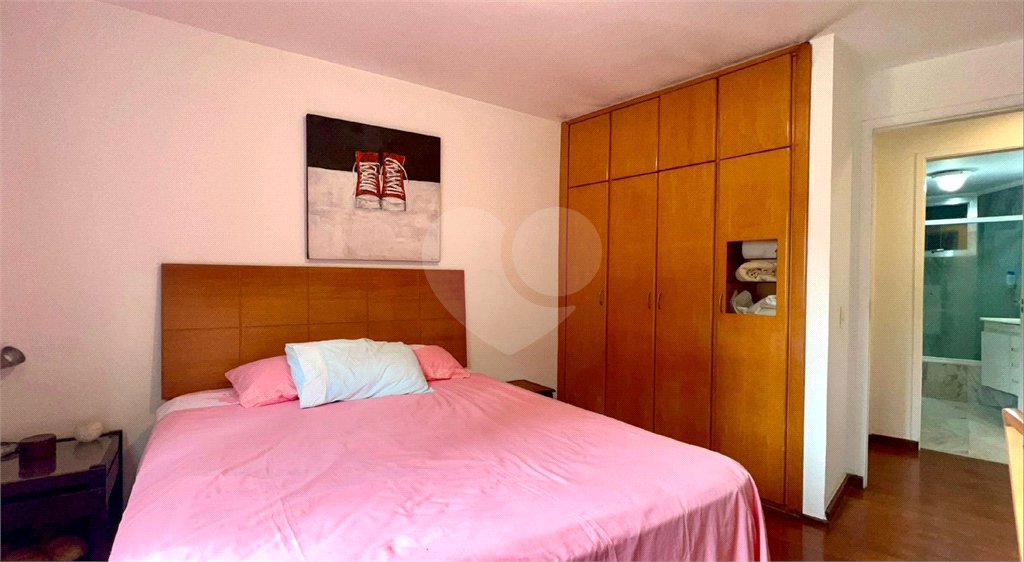 Apartamento à venda com 3 quartos, sendo 1 suíte, em Jardim Paulistano, São Paulo, SP