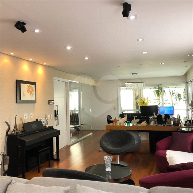 Apartamento à venda com 3 suítes em Paraíso, São Paulo, SP