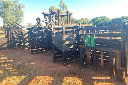 Chácara à venda com 6 quartos no Centro, Terenos, MS