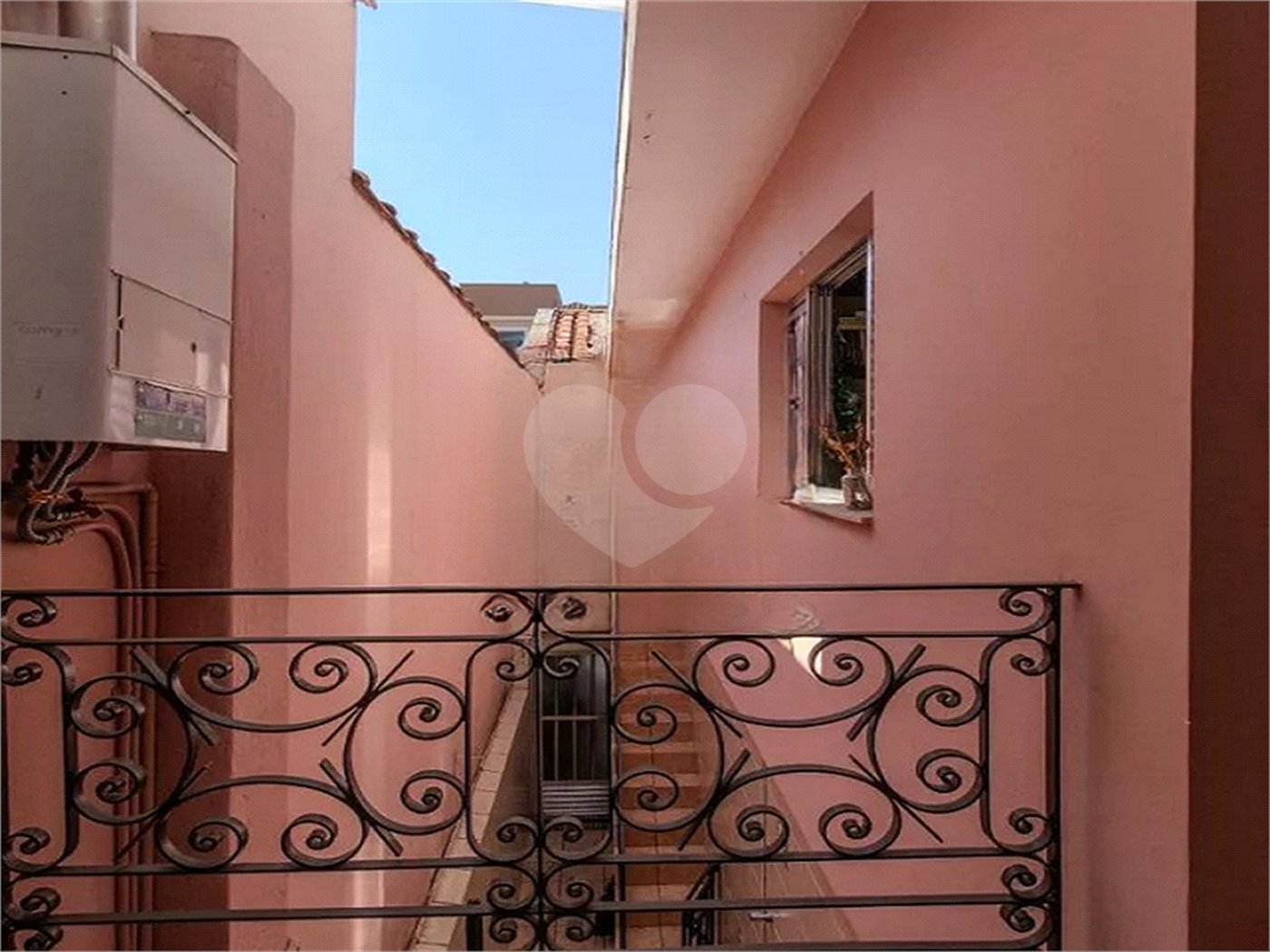 Casa à venda com 3 quartos, sendo 1 suíte, em Vila Gustavo, São Paulo, SP