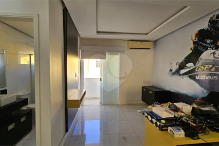 Casa à venda com 3 suítes no condomínio Golden Village., Rio de Janeiro - RJ