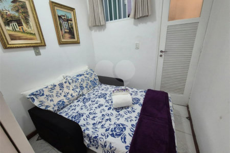 Apartamento à venda com 3 quartos, sendo 1 suíte,  no Centro, Cabo Frio, RJ