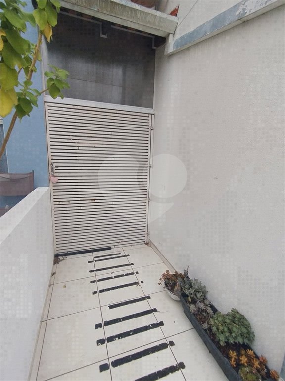 Casa à venda com 2 quartos, sendo 1 suíte, no condomínio Residencial Viva Vida, Cotia - SP