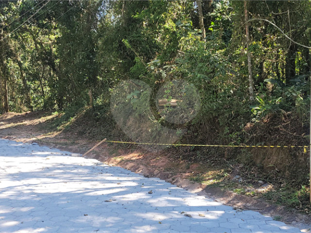 Terreno à venda no condomínio Parque Imperial da Cantareira, Mairiporã - SP