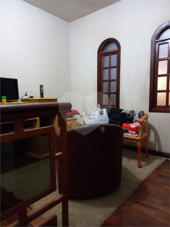 Casa à venda com 2 quartos, sendo 1 suíte, em Vila Industrial, Mogi das Cruzes, SP