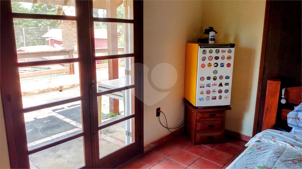 Casa à venda com 4 quartos, sendo 1 suíte, no condomínio Residencial Vale das Laranjeiras, Indaiatuba - SP