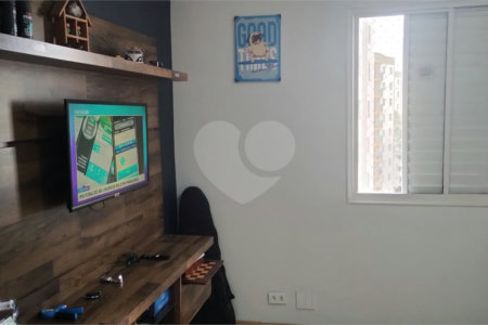 Apartamento à venda com 3 quartos, sendo 1 suíte,  em Campo Grande, São Paulo, SP