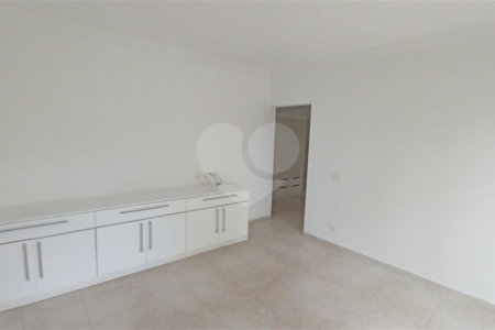 Apartamento à venda com 4 quartos, sendo 2 suítes, em Vila Suzana, São Paulo, SP