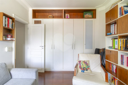 Apartamento à venda com 4 quartos, sendo 2 suítes, em Indianópolis, São Paulo, SP