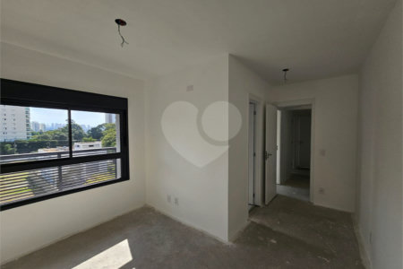 Apartamento à venda com 3 quartos, sendo 1 suíte, em Alto da Boa Vista, São Paulo, SP