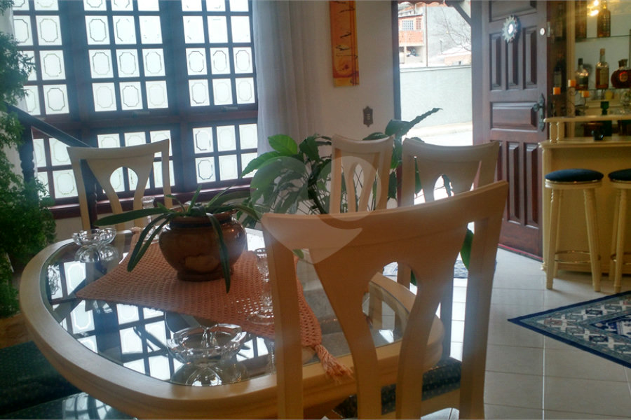 Casa à venda com 3 quartos, sendo 1 suíte, em Horto, São Paulo, SP