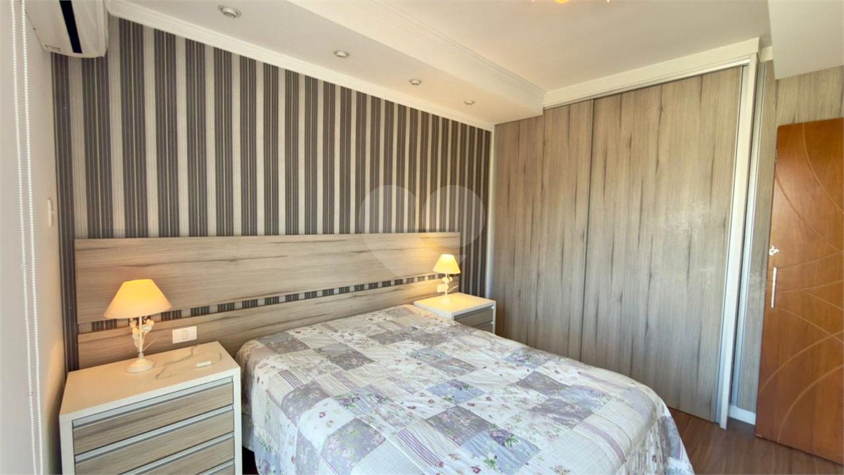 Casa à venda com 3 quartos, sendo 1 suíte, no condomínio Residencial Village Salermo, Sorocaba - SP